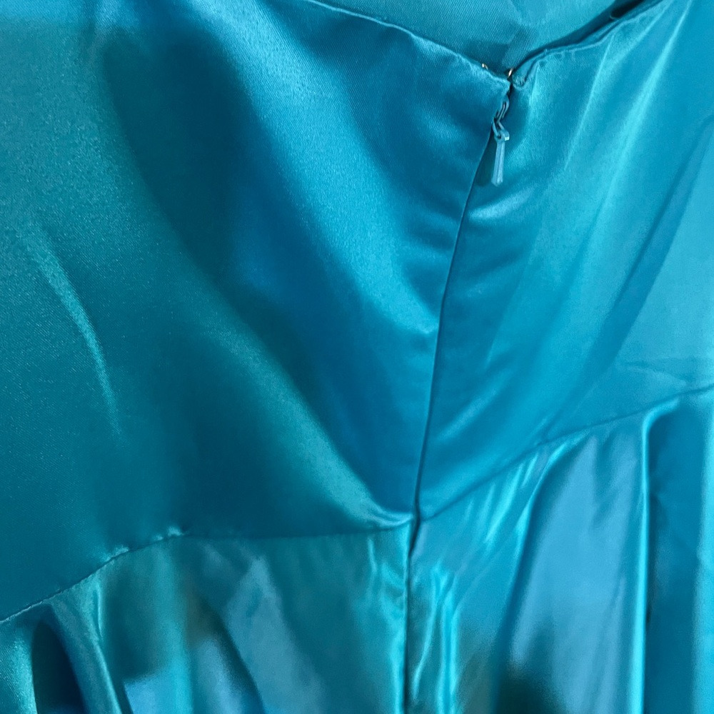 Unique Vintage Formal Dress - Picture 4 of 8